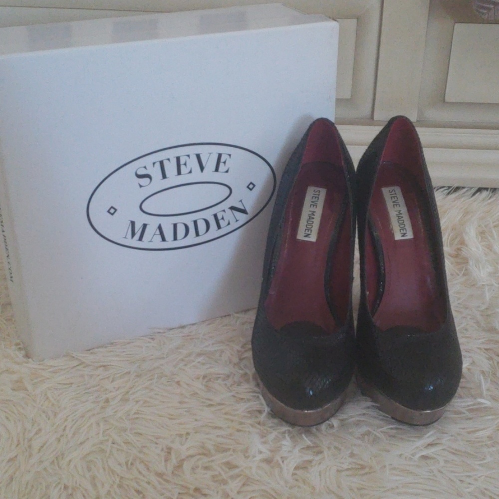 Steve Madden Carissa Black Heels